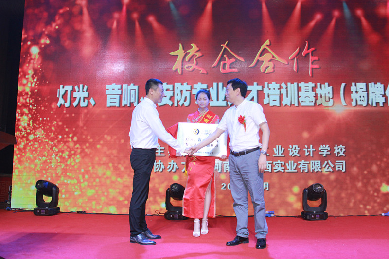 1498202946758013945.jpg IMG_1054.jpg